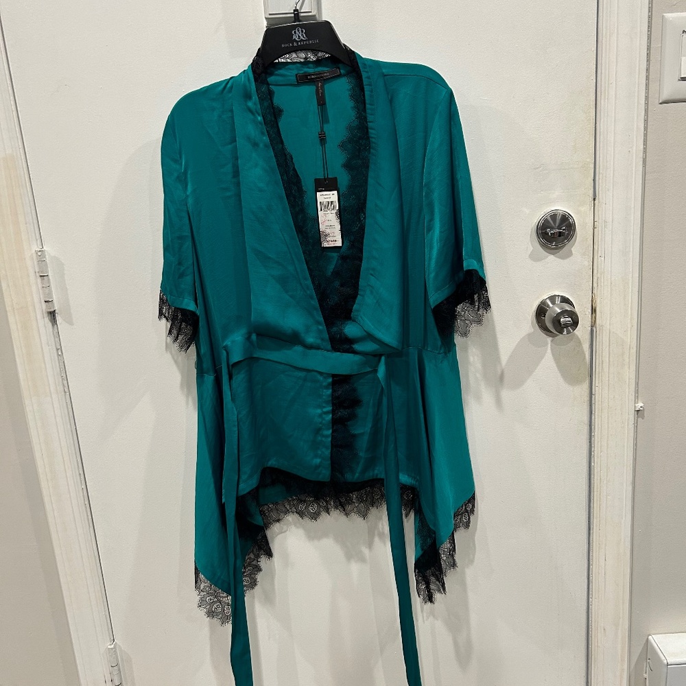 BCBG Maxazria “Eunice” Ladies Size L Top NWT